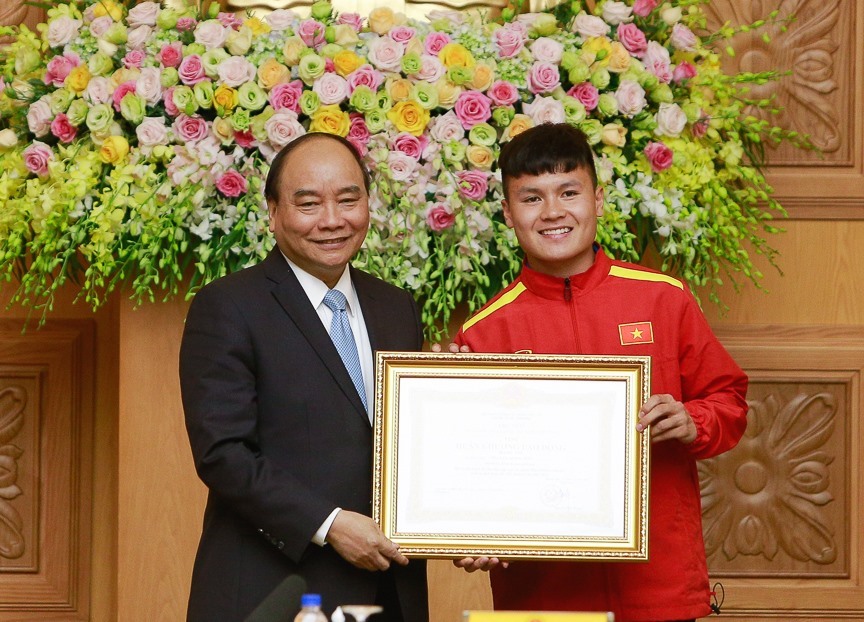Quang Hải vinh dự được Thủ tướng trao Huân chương Lao động hạng Nhì