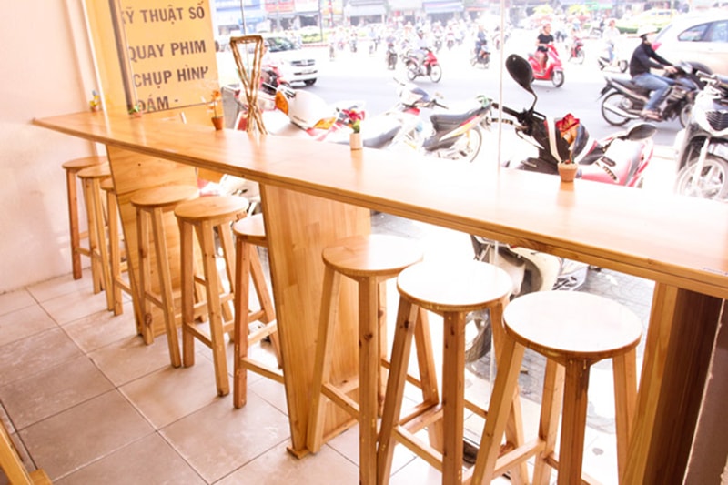 Cách lựa chọn và bố trí bàn ghế quầy bar quán café