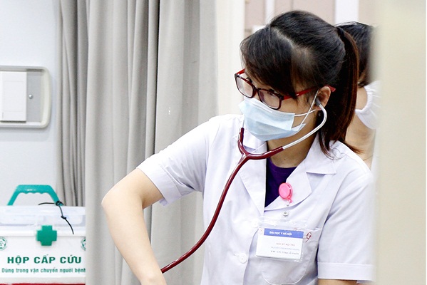 Một ngày trong cuộc đời của bác sĩ cấp cứu - Cổng thông tin bệnh viện Bạch Mai