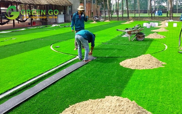 Các bước làm sân bóng đá cỏ nhân tạo - Cỏ nhân tạo GreenGo - Cam kết giá  rẻ, chất lượng