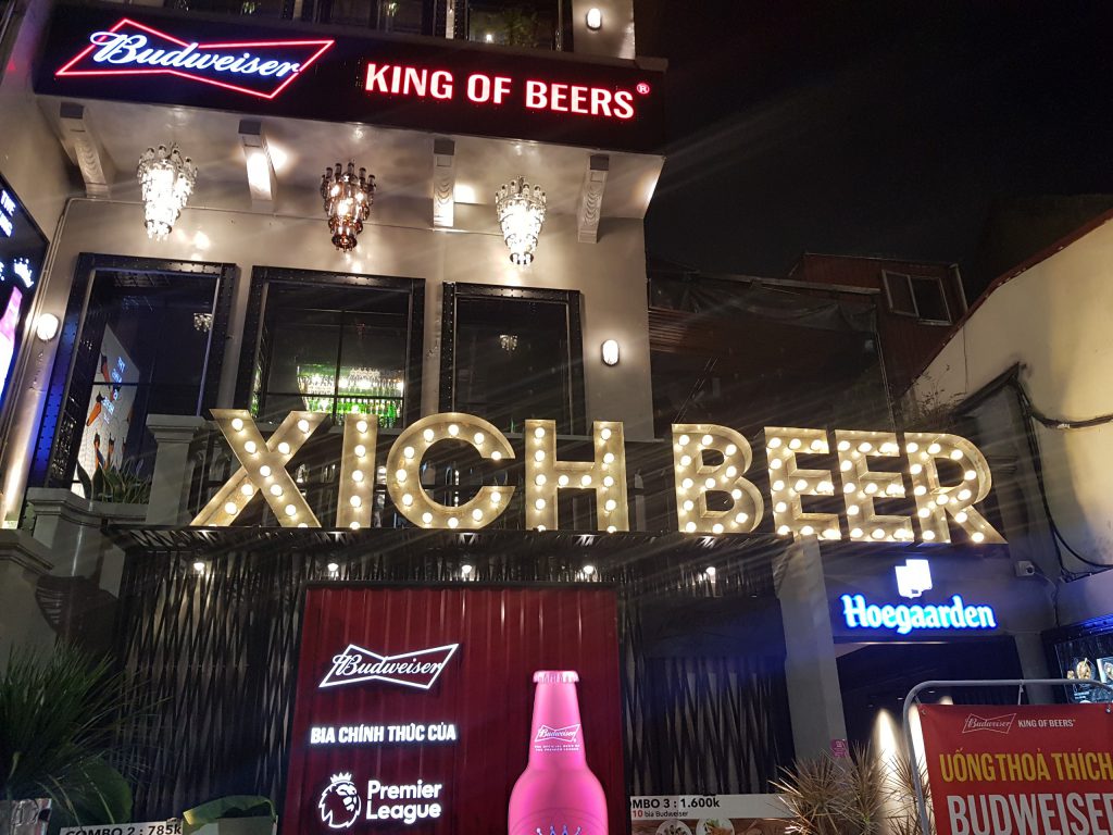 Lắp đặt hệ thống âm thanh chuỗi nhà hàng Xích-Beer 3 cơ sở tại Hà Nội
